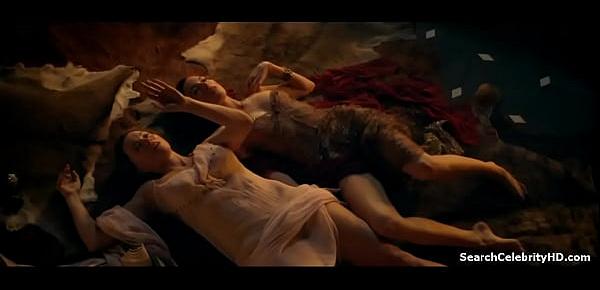  Lucy Lawless Jaime Murray in Spartacus Gods the Arena 2012